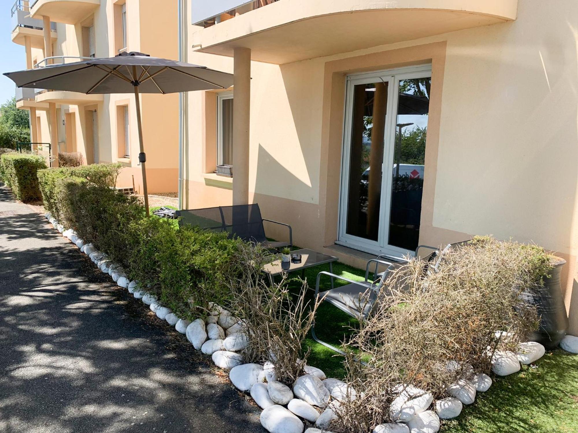Appartement Les Hauts Du Beaujolais Limas Εξωτερικό φωτογραφία